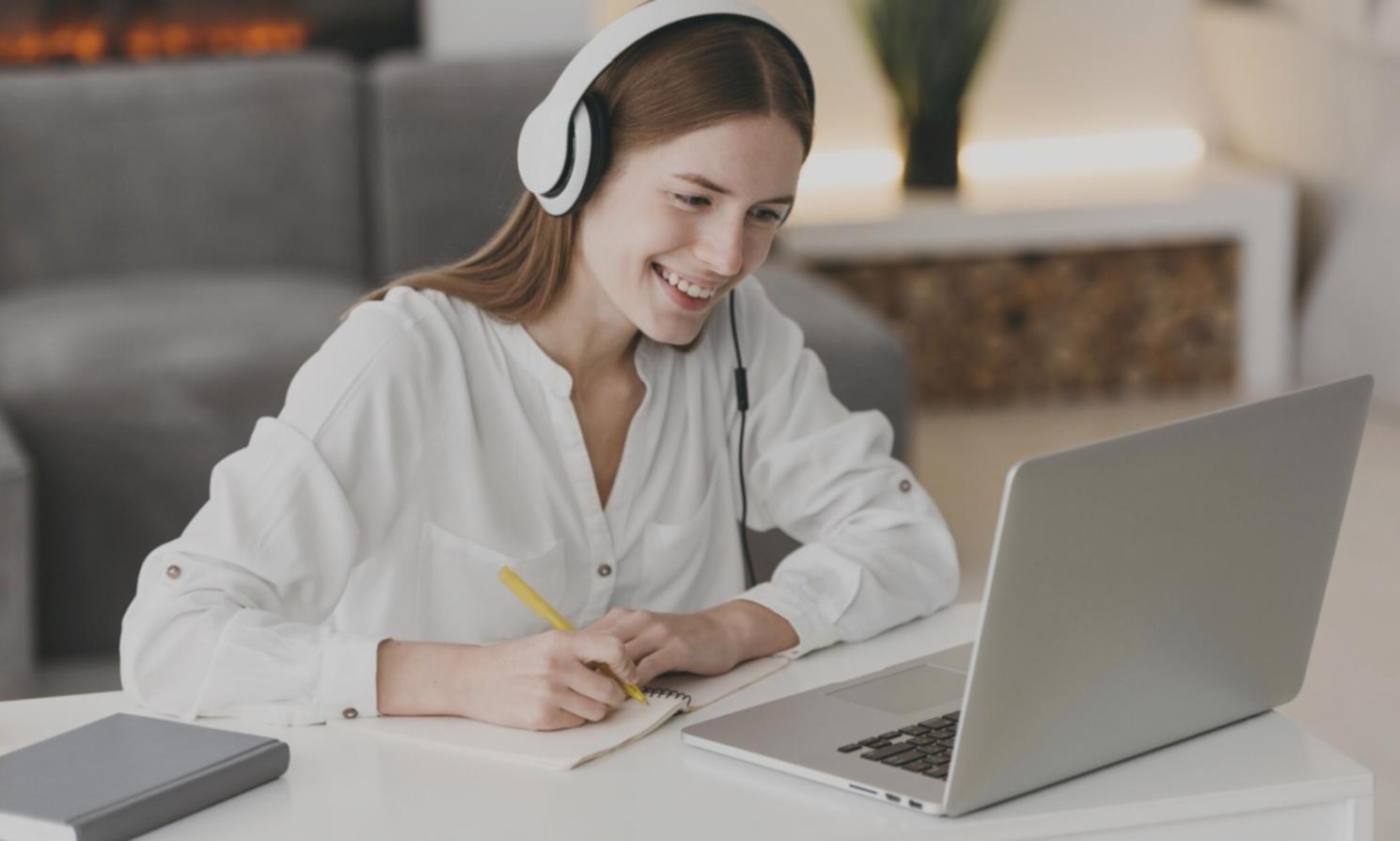 arikoraulo Team bei strategischer Planung